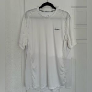 Nike running top